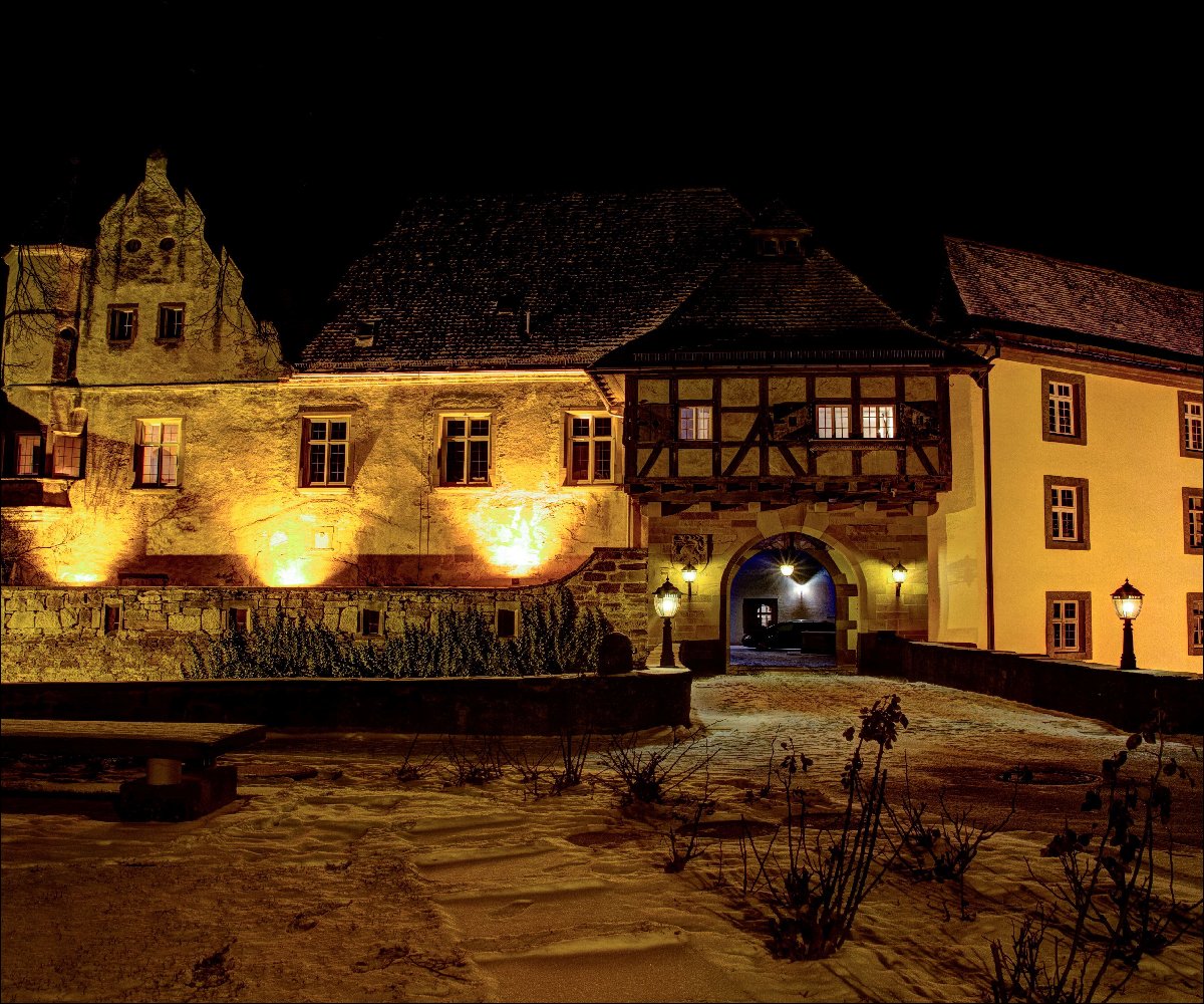 DSGVO SB Untergruppenbach Burg Stettenfels beleuchtet 2