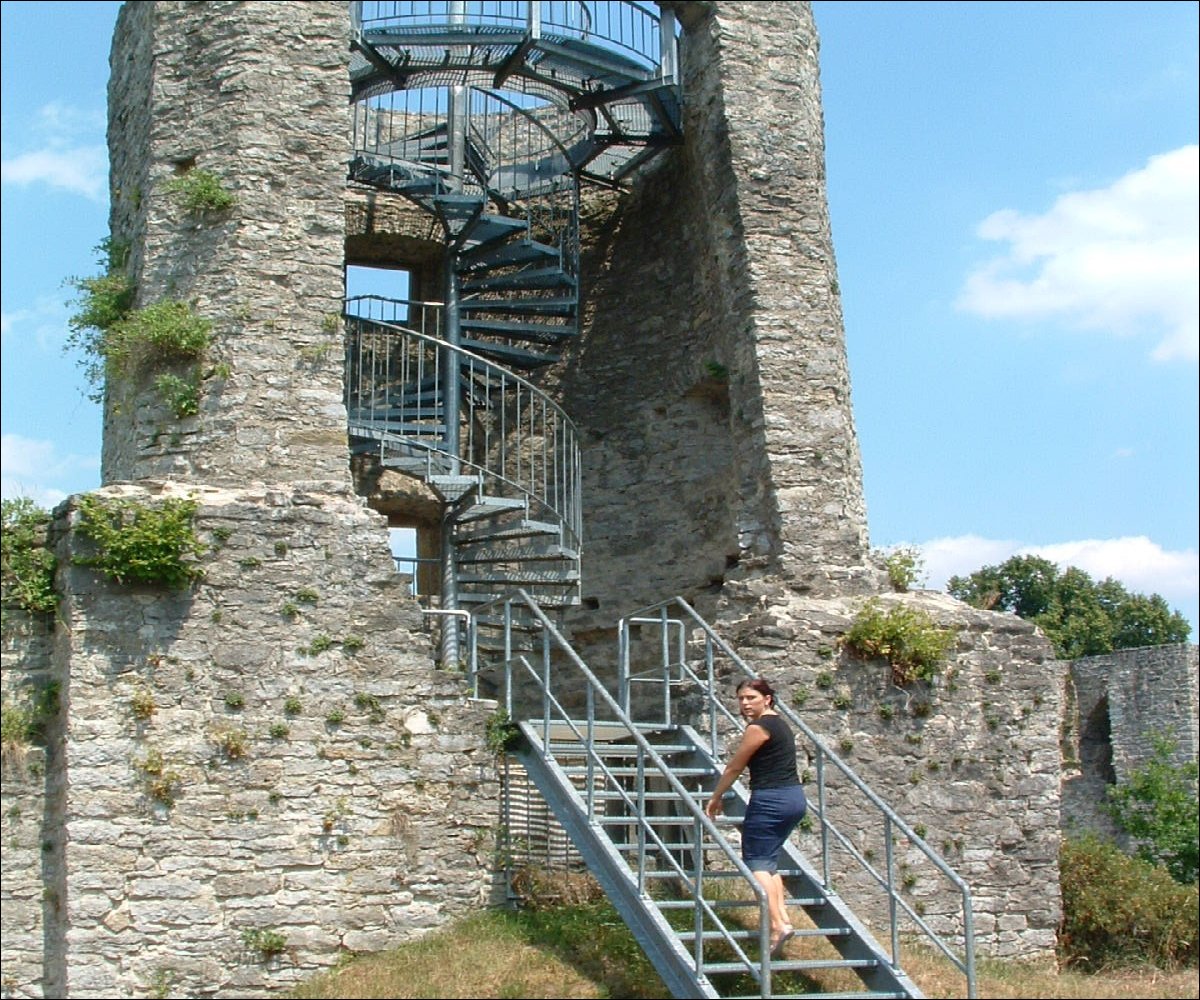 Aussichtsturm Schlossruine Forchtenberg