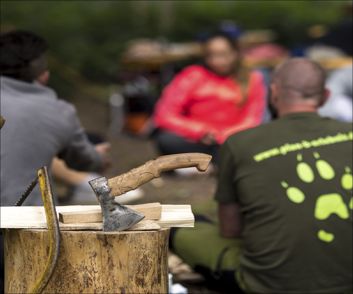 Wildnis Survival Camp auf dem Draussen am See Outdoorfestival