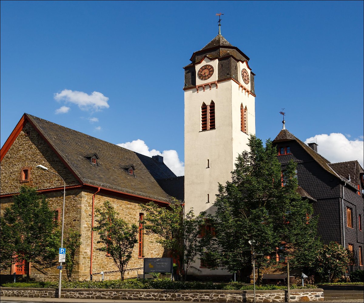 Katholische Kirche Haiger (Maria Himmelfahrt) 1
