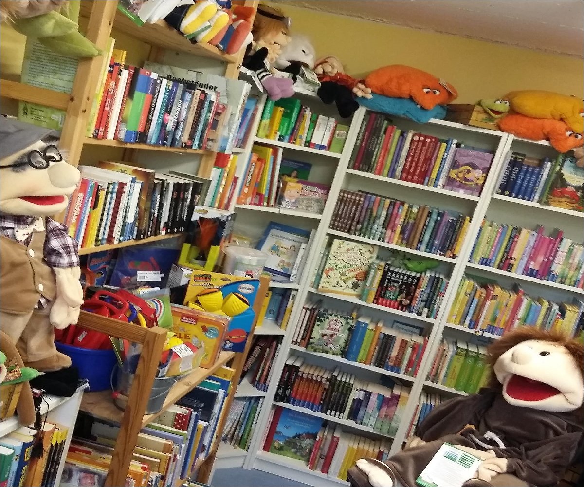Bücher Puppen Spiele