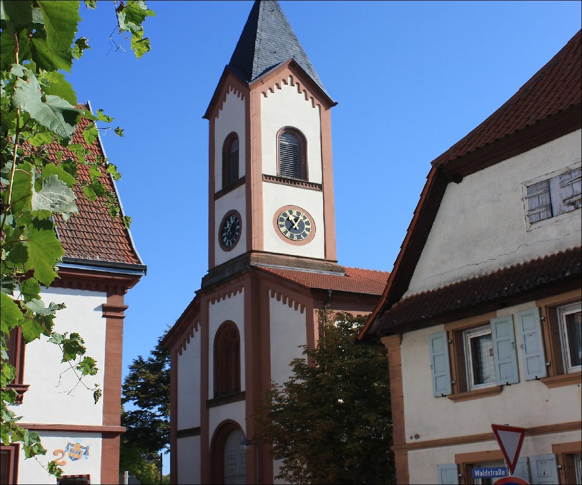 Die Kirche in Mühlhofen