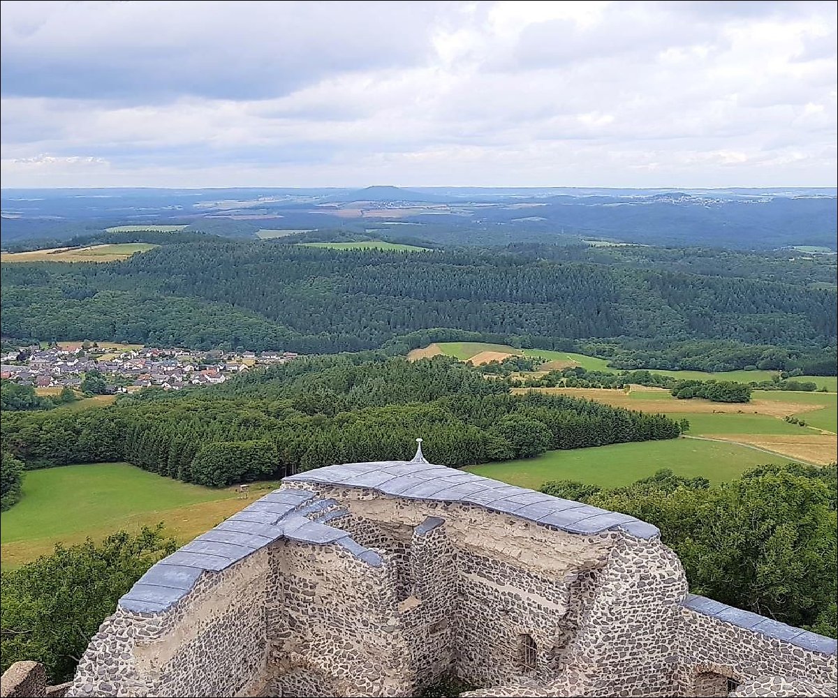 Aussicht von der Burgruine Nürburg