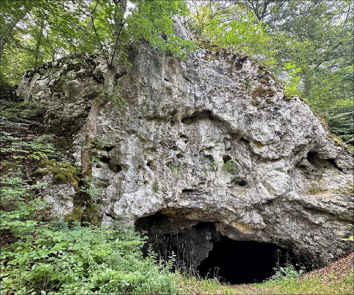 Karsthöhle Höllenstein