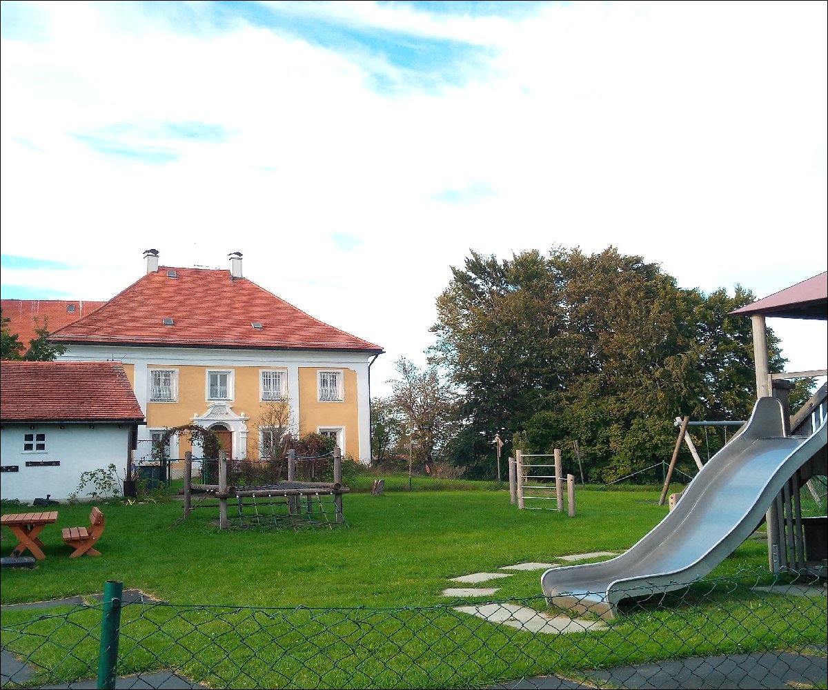 Tittmoning, Kindergartenspielplatz Törring