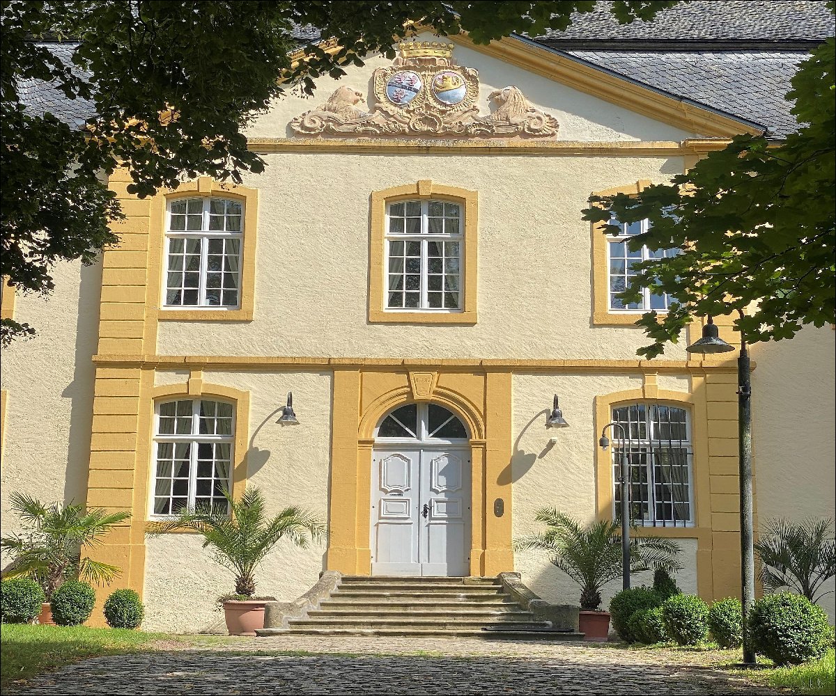 Portal Schloss Niederweis