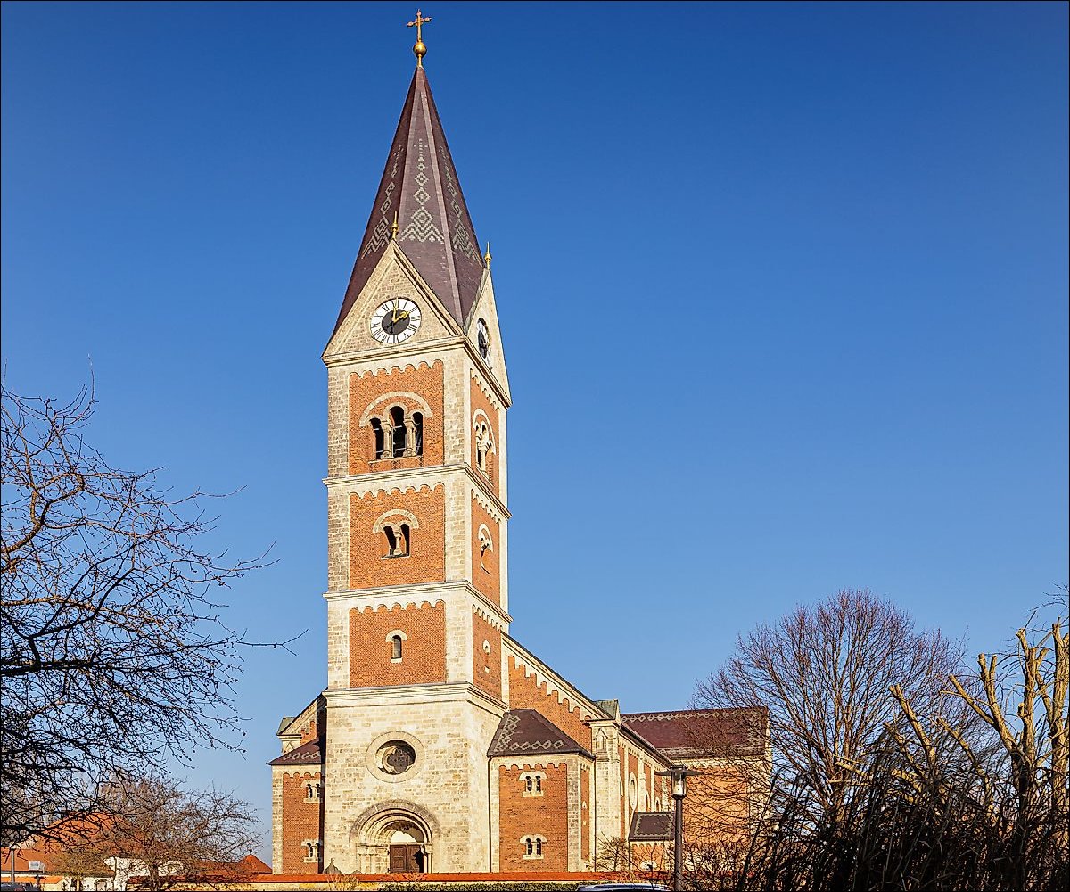 Pfarrkirche Mariä Himmelfahrt Fridolfing