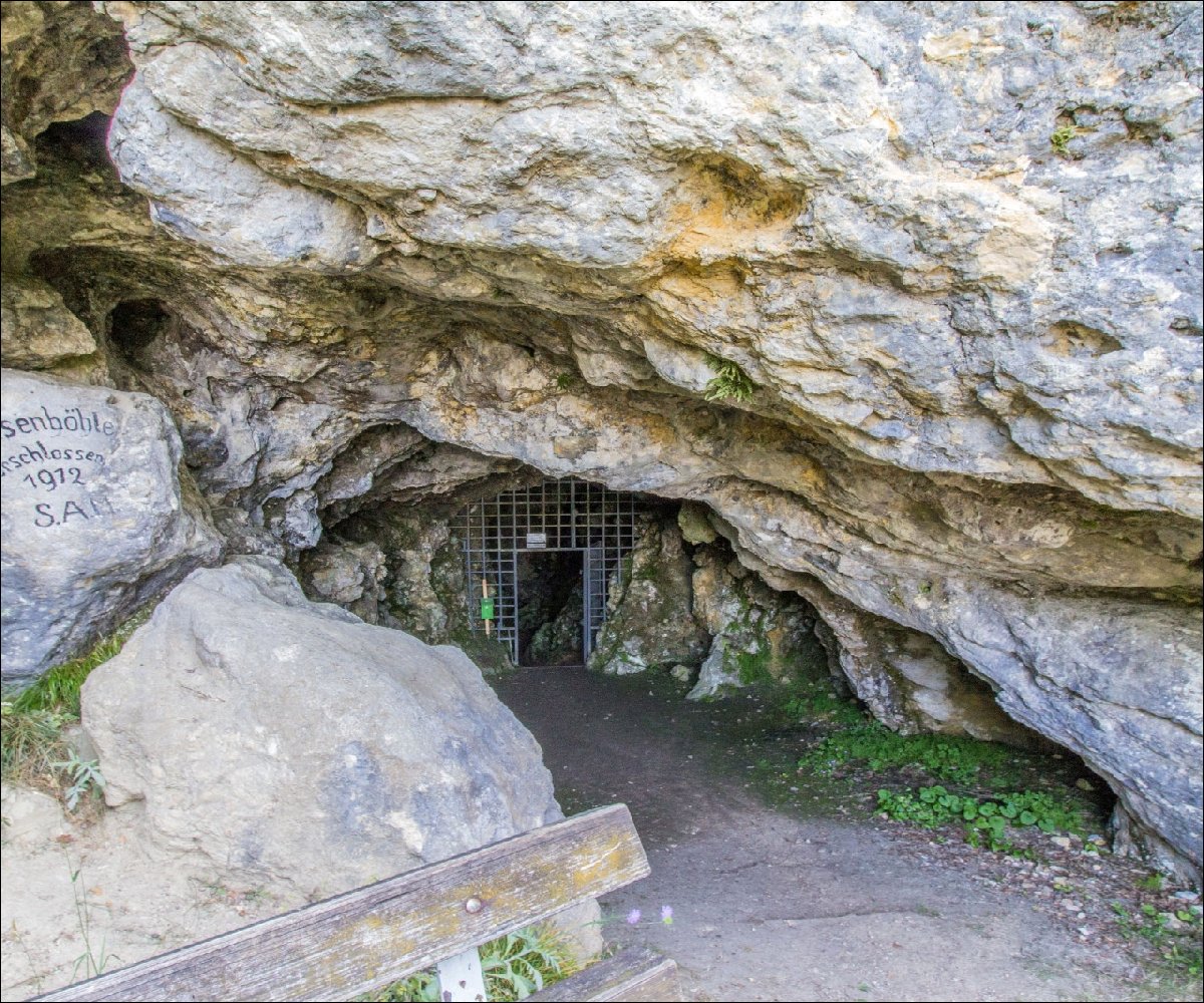 Mühlheim Donau Felsenhöhle
